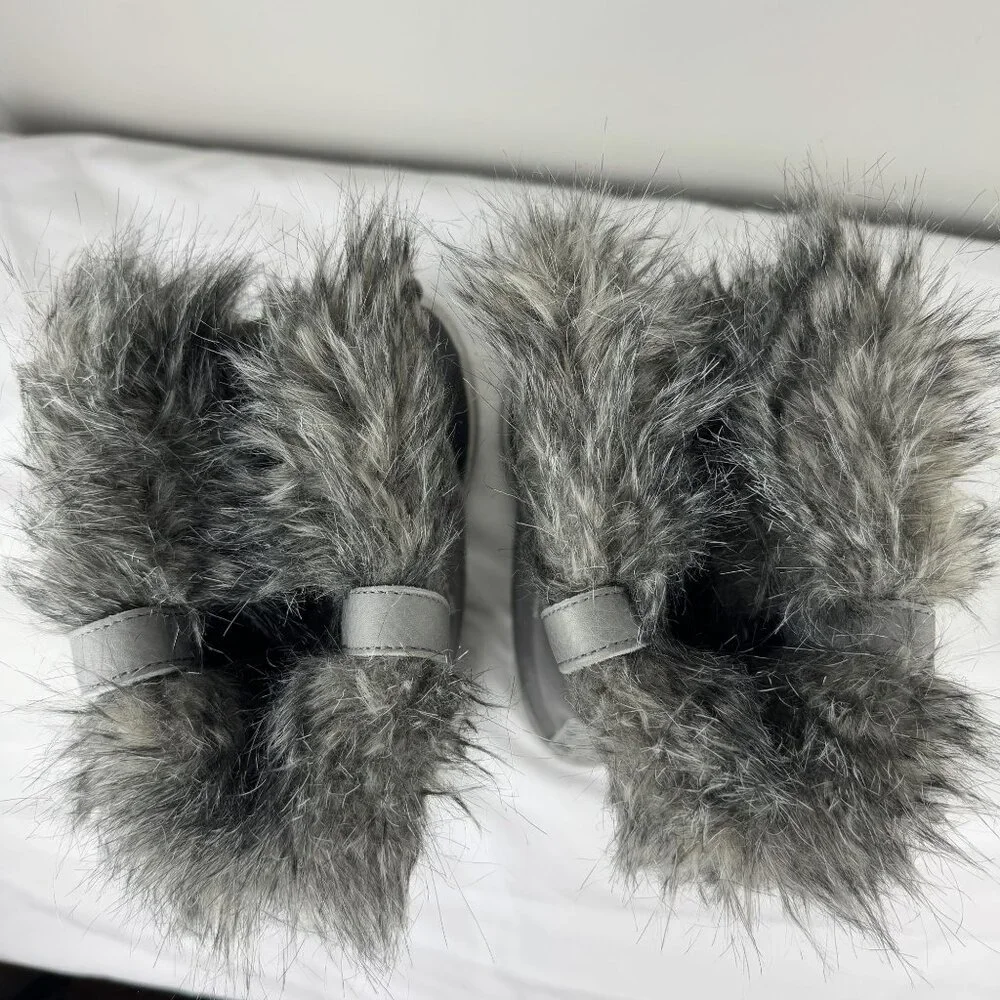 Sorel Women's Gray and Black Faux Fur Winter Boots